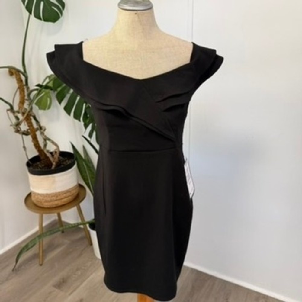 Emerald Sundae Cocktail Dress Women Size M Black Ruffle Off Shoulder Slim Social